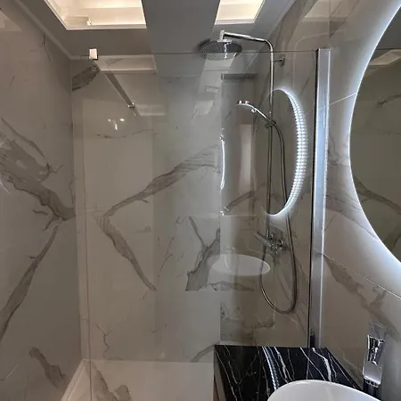 Πανσιόν Luxury Andrea 4*