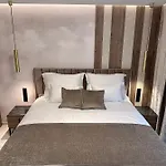 Luxury Andrea بيت ضيافة