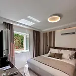 Luxury Andrea بيت ضيافة