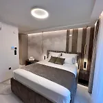 Luxury Andrea بيت ضيافة