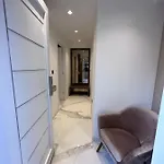 Luxury Andrea بيت ضيافة