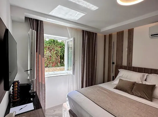 Luxury Andrea 4*